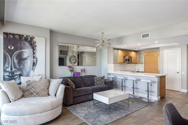 222 Karen Avenue 3104, Las Vegas, NV 89109