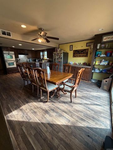 1413 Mine Street, Nashville, AR 71852