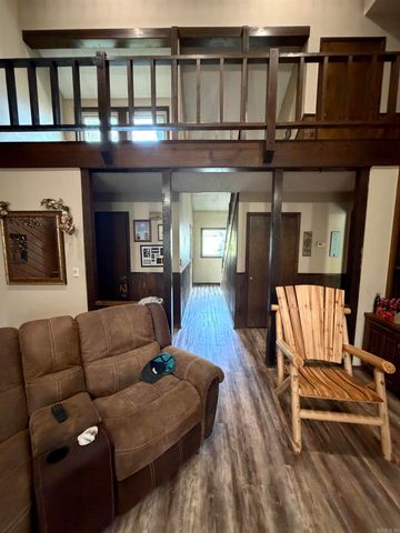 1413 Mine Street, Nashville, AR 71852