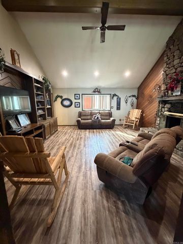 1413 Mine Street, Nashville, AR 71852