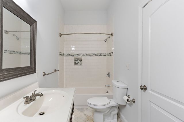 306 Maverick St 1, Boston, MA 02128