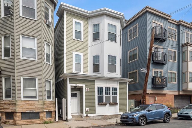 306 Maverick St 1, Boston, MA 02128