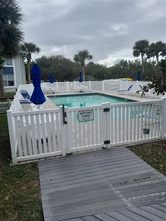 Image 4 of property listing at 4860 S ATLANTIC AVENUE 201, New Smyrna Beach, FL 32169