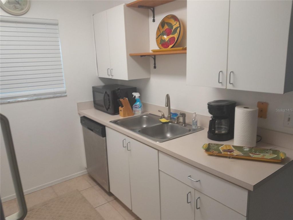 Image 7 of property listing at 4860 S ATLANTIC AVENUE 201, New Smyrna Beach, FL 32169