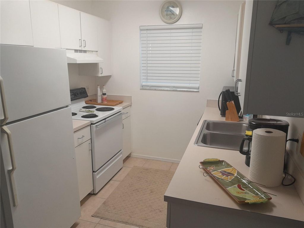 Image 8 of property listing at 4860 S ATLANTIC AVENUE 201, New Smyrna Beach, FL 32169