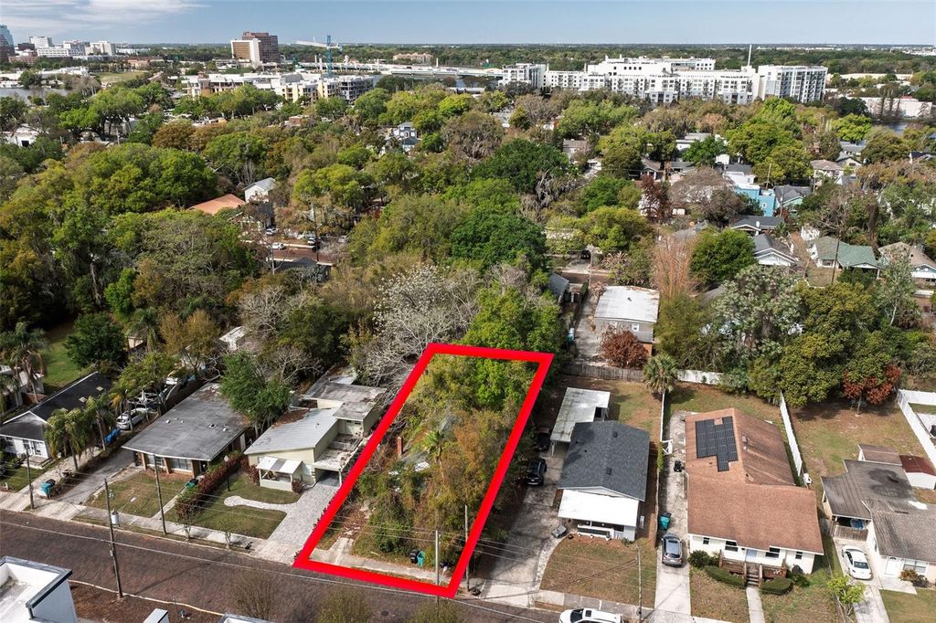 Image 1 of property listing at 1614 HAVEN DRIVE, Orlando, FL 32803