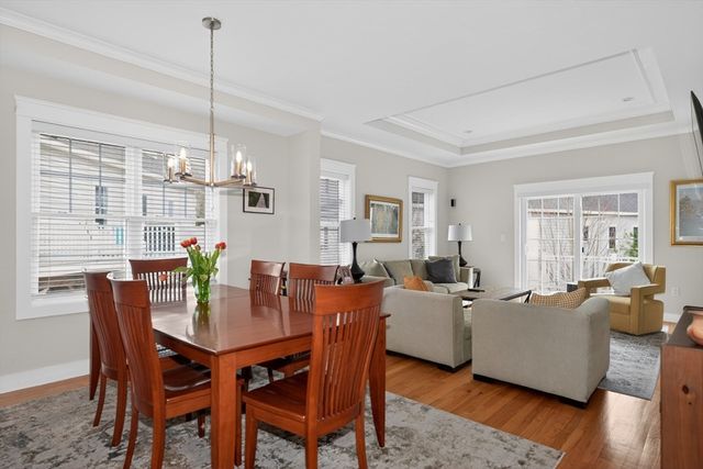 17 Stonebrook Ct, Southborough, MA 01772