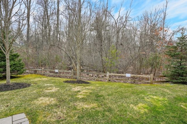 17 Stonebrook Ct, Southborough, MA 01772