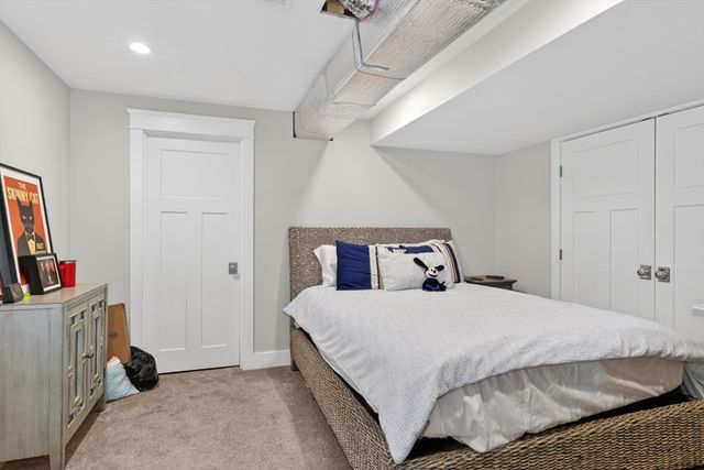 17 Stonebrook Ct, Southborough, MA 01772