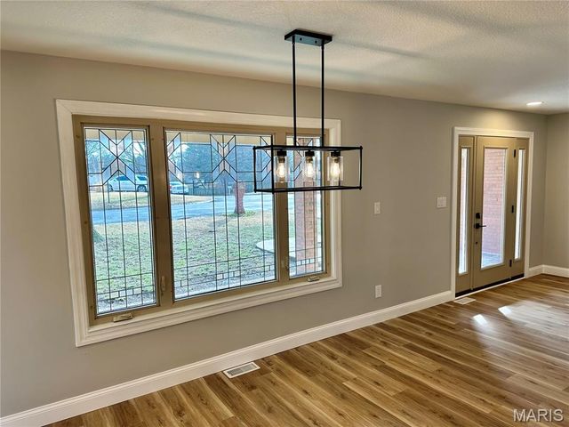 203 Lakeside Drive, Bethalto, IL 62010