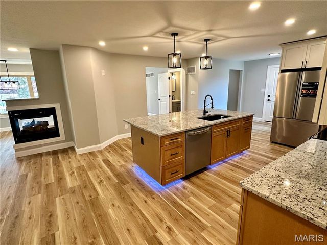 203 Lakeside Drive, Bethalto, IL 62010