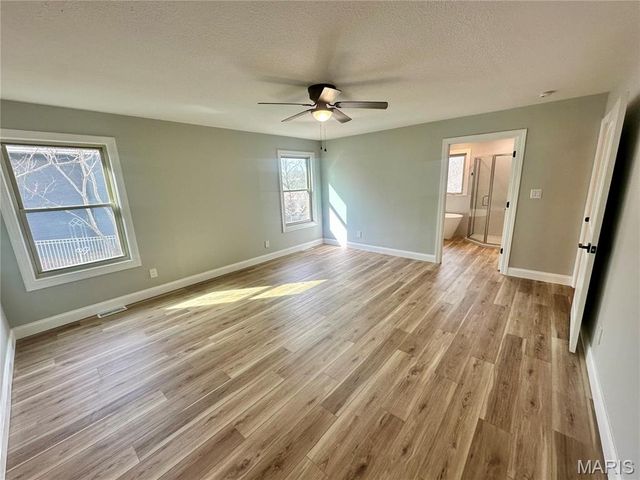 203 Lakeside Drive, Bethalto, IL 62010