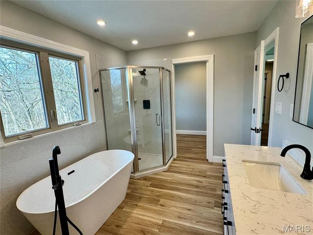 203 Lakeside Drive, Bethalto, IL 62010