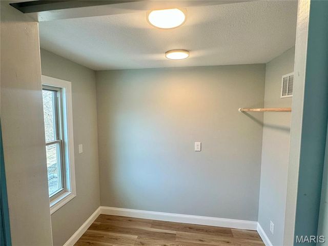 203 Lakeside Drive, Bethalto, IL 62010