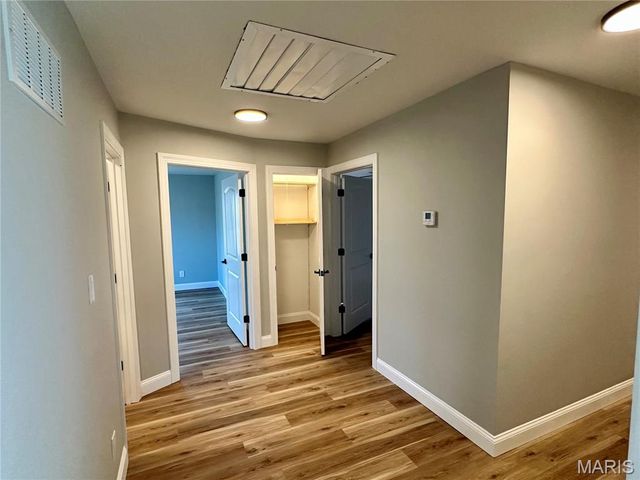 203 Lakeside Drive, Bethalto, IL 62010