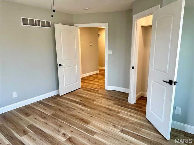 203 Lakeside Drive, Bethalto, IL 62010