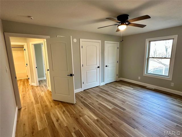 203 Lakeside Drive, Bethalto, IL 62010