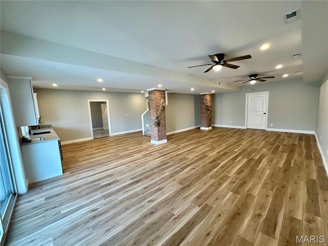 203 Lakeside Drive, Bethalto, IL 62010