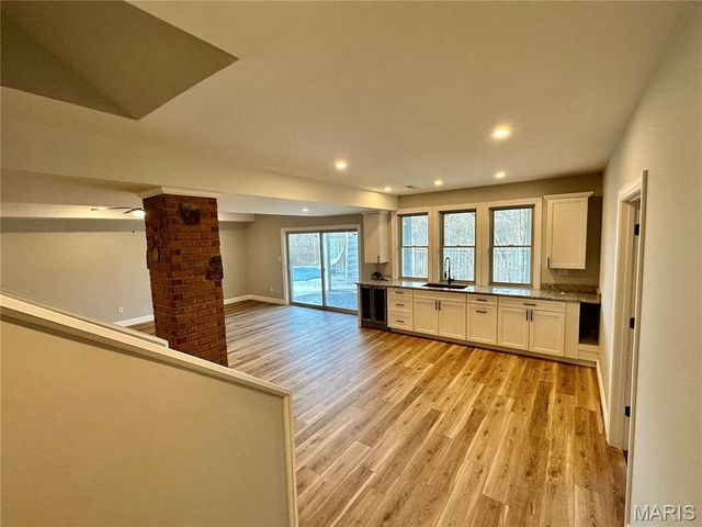 203 Lakeside Drive, Bethalto, IL 62010