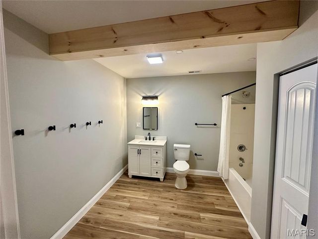 203 Lakeside Drive, Bethalto, IL 62010