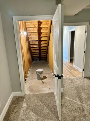 203 Lakeside Drive, Bethalto, IL 62010