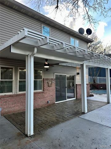 203 Lakeside Drive, Bethalto, IL 62010