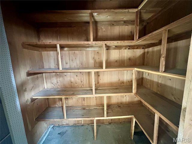 203 Lakeside Drive, Bethalto, IL 62010