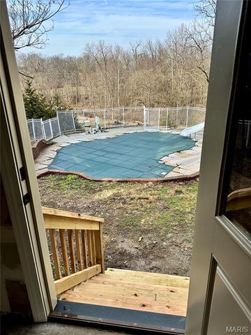 203 Lakeside Drive, Bethalto, IL 62010