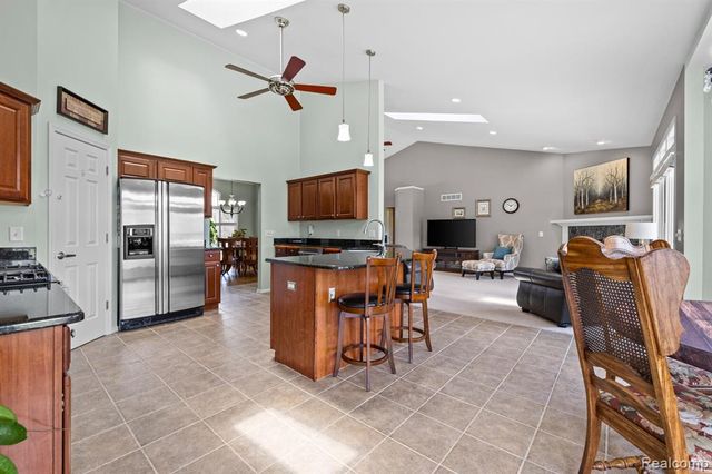 1131 Thorn Ridge Drive, Howell, MI 48843