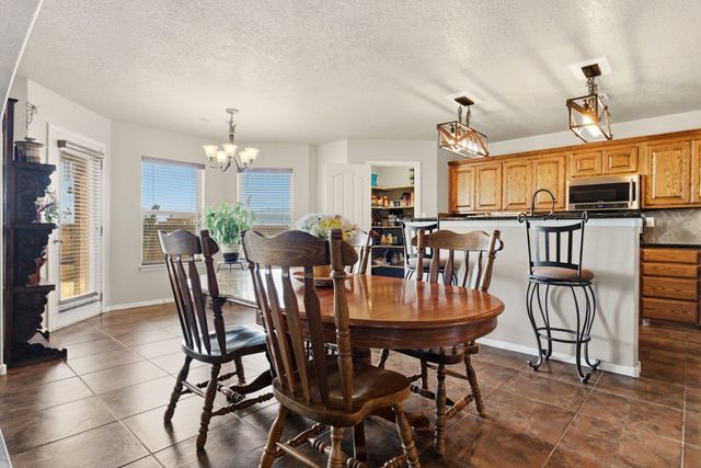 6223 Calle Pinon NW, Albuquerque, NM 87114