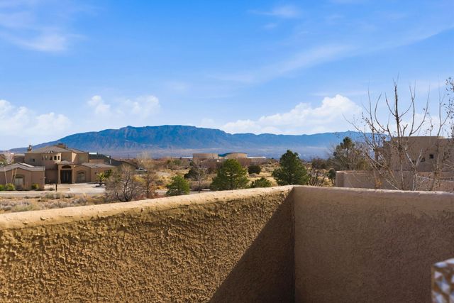 6223 Calle Pinon NW, Albuquerque, NM 87114