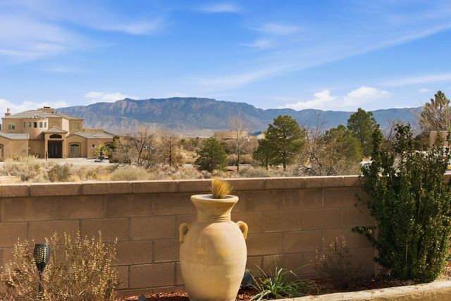 6223 Calle Pinon NW, Albuquerque, NM 87114