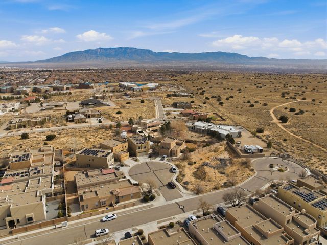 6223 Calle Pinon NW, Albuquerque, NM 87114