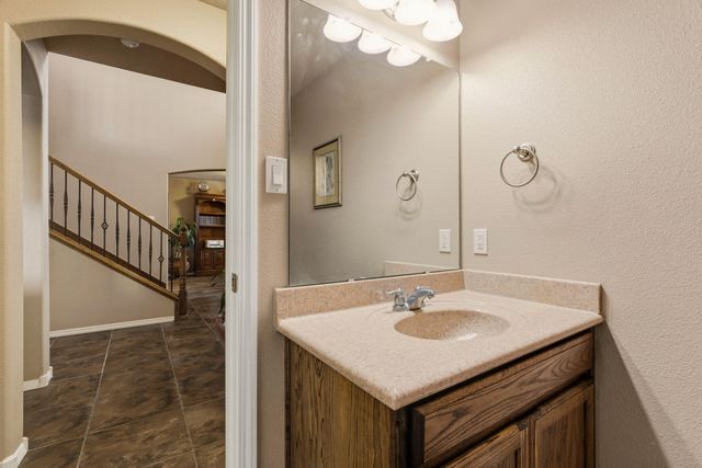 6223 Calle Pinon NW, Albuquerque, NM 87114