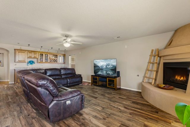 6223 Calle Pinon NW, Albuquerque, NM 87114