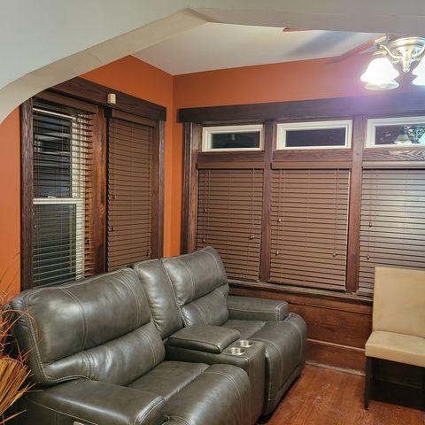 7230 S Luella Avenue, Chicago, IL 60649