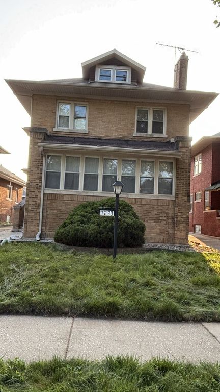 7230 S Luella Avenue, Chicago, IL 60649