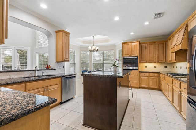 2909 Silver Maple Court, Friendswood, TX 77546