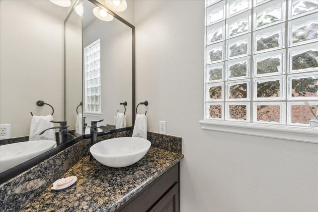 2909 Silver Maple Court, Friendswood, TX 77546