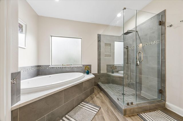 2909 Silver Maple Court, Friendswood, TX 77546