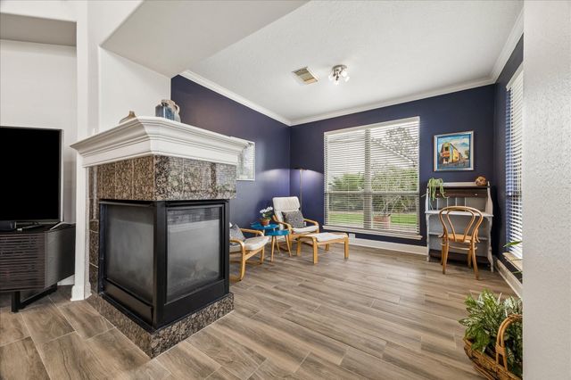 2909 Silver Maple Court, Friendswood, TX 77546