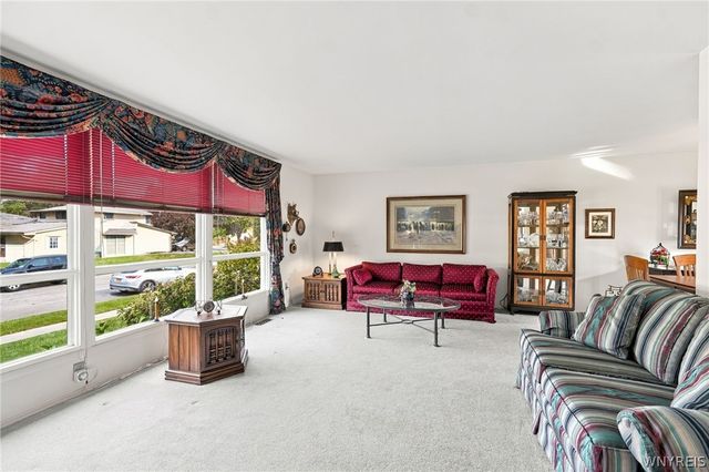 1266 Greenbrier Lane, North Tonawanda, NY 14120