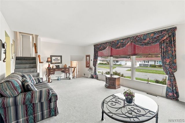 1266 Greenbrier Lane, North Tonawanda, NY 14120