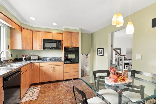 1266 Greenbrier Lane, North Tonawanda, NY 14120