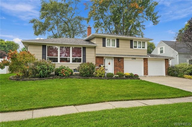 1266 Greenbrier Lane, North Tonawanda, NY 14120