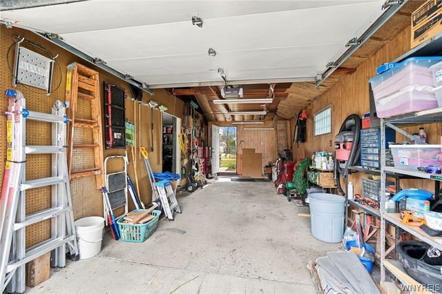 1266 Greenbrier Lane, North Tonawanda, NY 14120