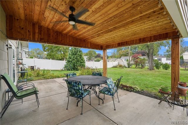 1266 Greenbrier Lane, North Tonawanda, NY 14120