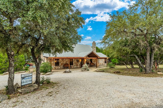 128 Mountain Laurel, Concan, TX 78838