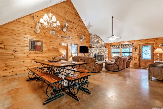 128 Mountain Laurel, Concan, TX 78838