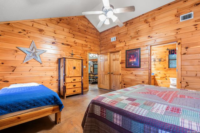 128 Mountain Laurel, Concan, TX 78838